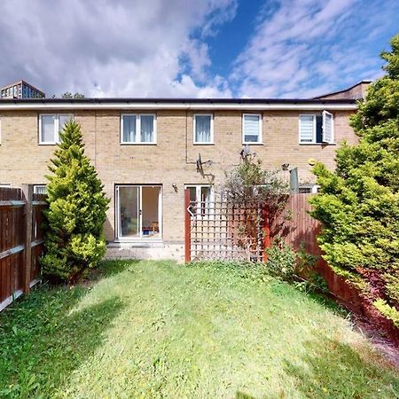 Super 2 Bed House With Privategarden Daire Londra Dış mekan fotoğraf